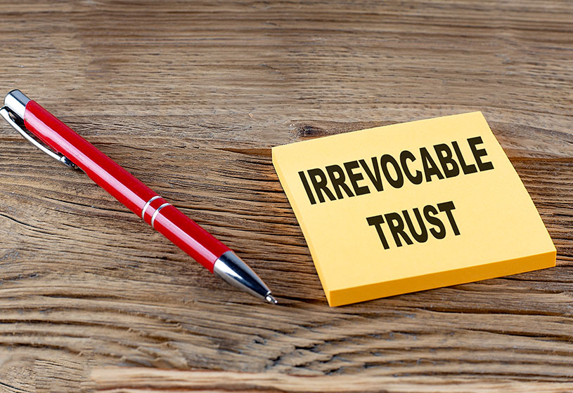 Read more about the article Advantages And Disadvantages Of Revocable Living Trusts
